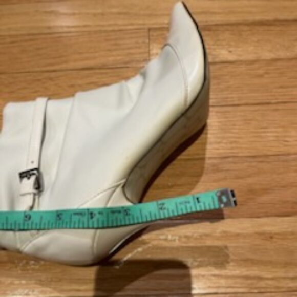 Women's High Heel White Boots - Picture 9 of 9